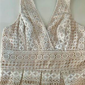 Elegant Lace Sleeveless Dress